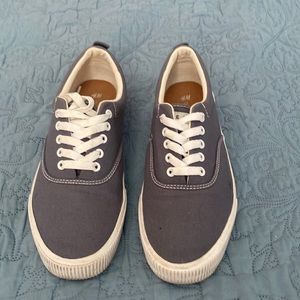 H&M Canvas sneakers Men’s US 10..but fit 10.5 very well